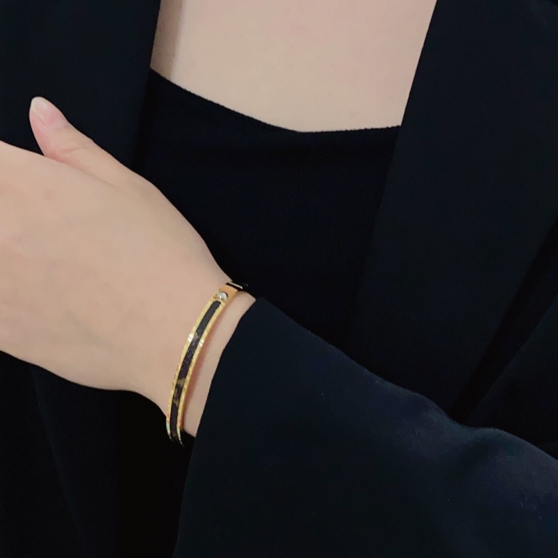 LV Bracelets